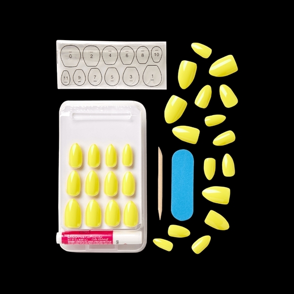 💛 KISS Salon Color Acrylic Nails 💛 - Picture 6 of 13